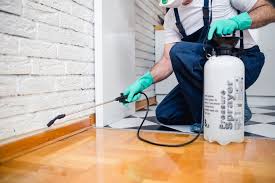 Best Commercial Pest Control  in Houghton, MI